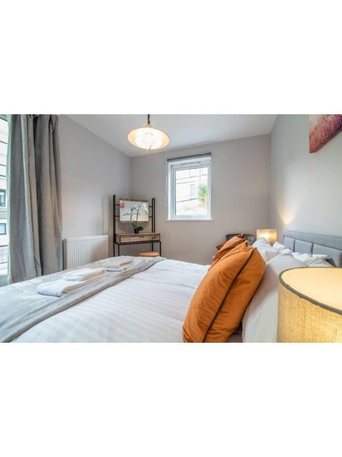 Central And Stylish One Bedroom Apartment 에든버러 외부 사진